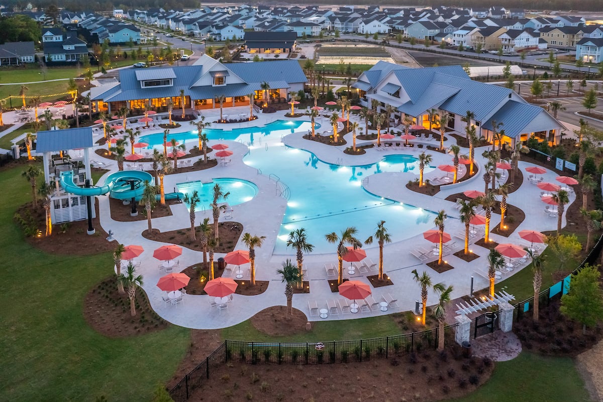 Carnes Crossroads-Pool Amenity-CMF Photo-0586
